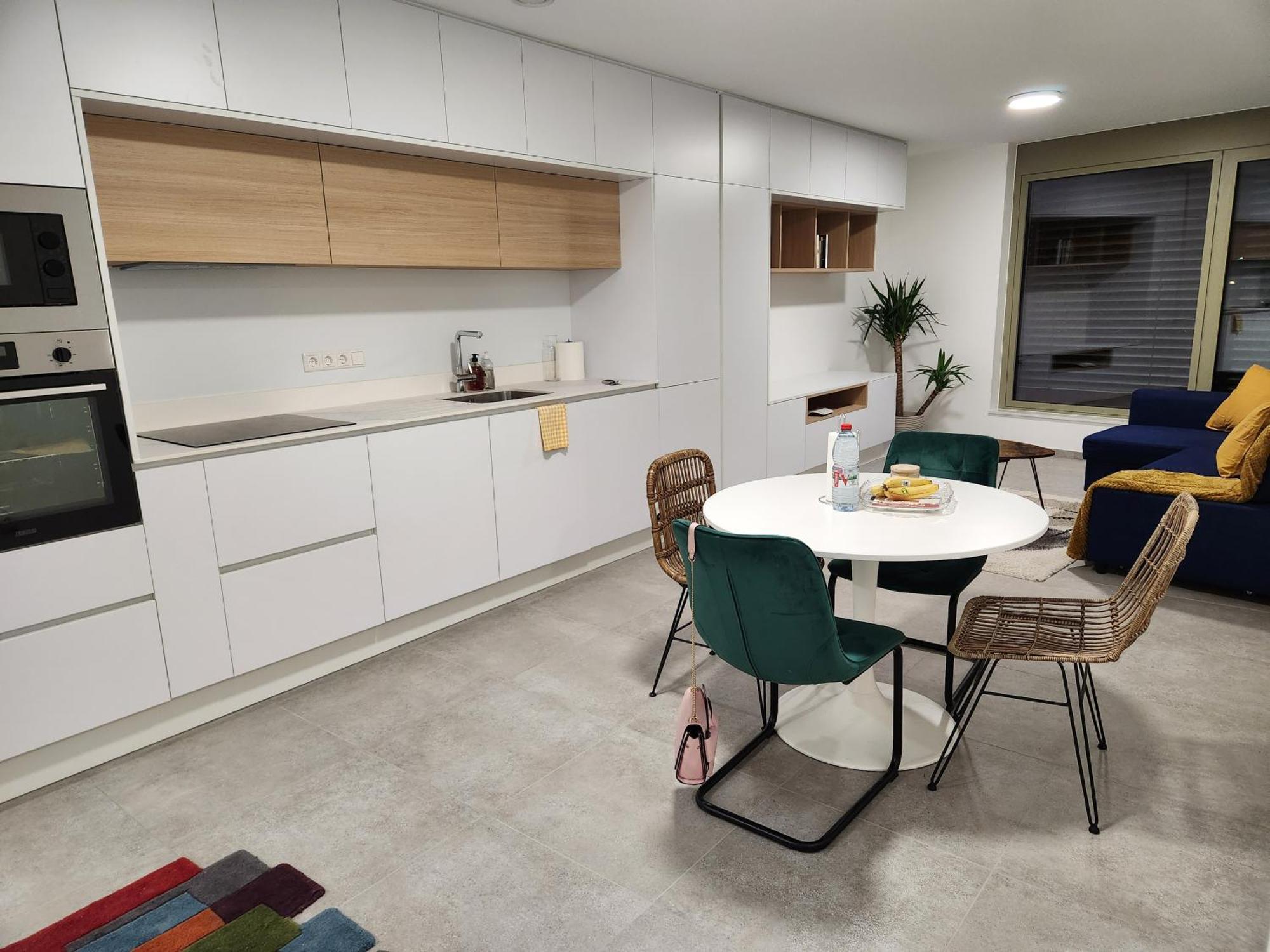 Nike Pallas 2 Beds Apartment *