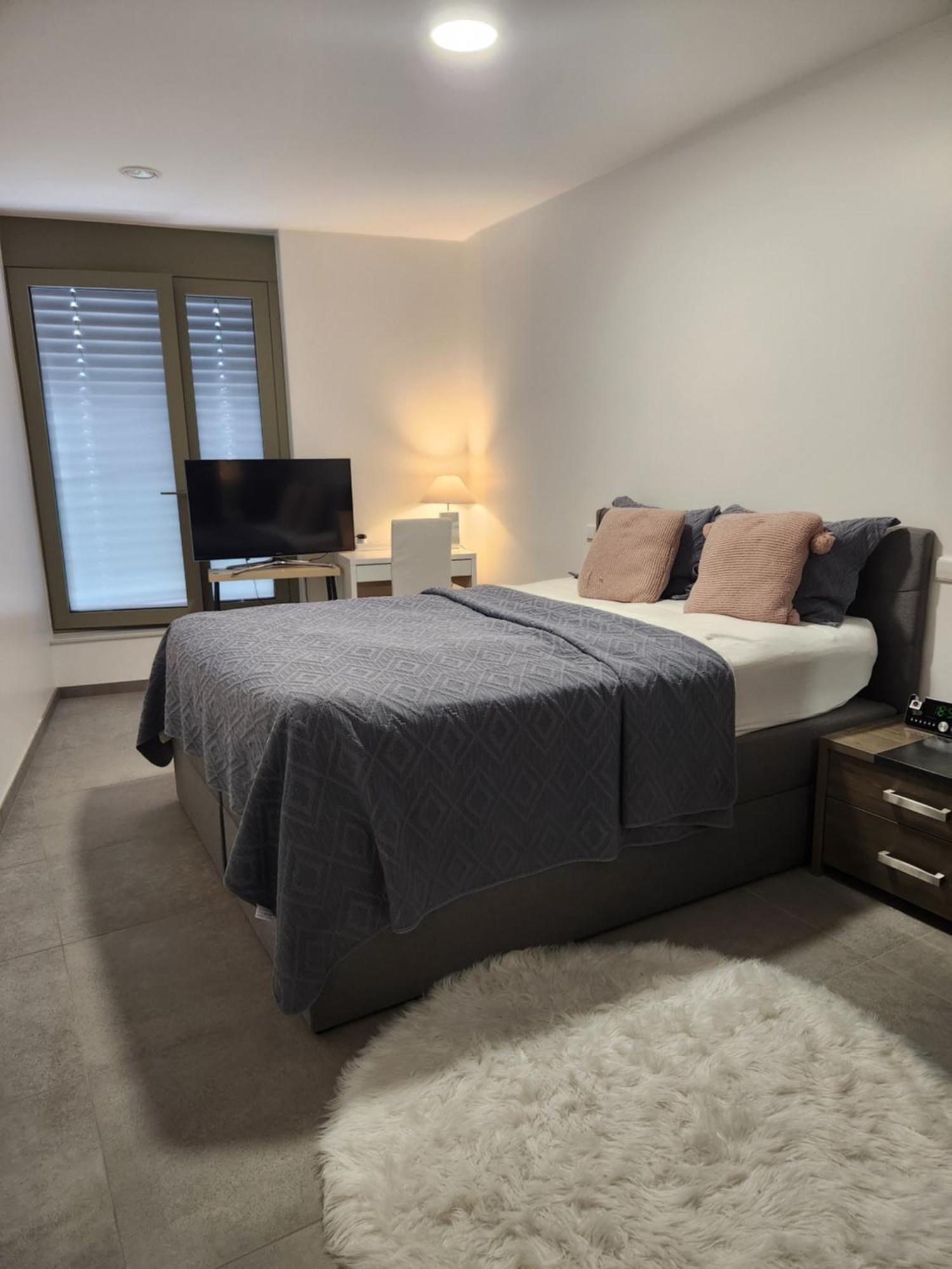 Nike Pallas 2 Beds Apartment